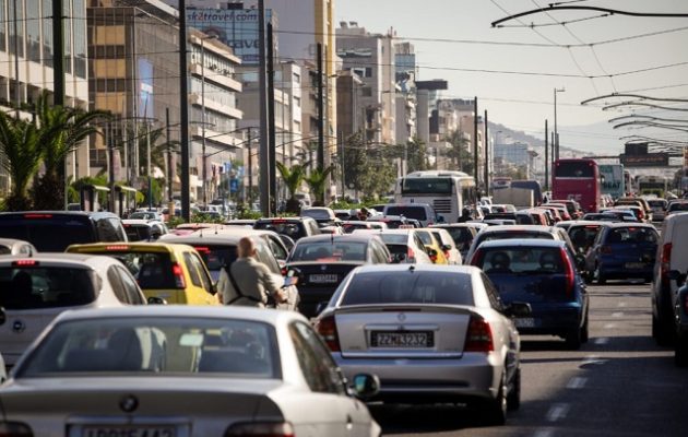 Τι απαντά ο Μπακογιάννης για το χάος στην Αθήνα από τον «Μεγάλο Περίπατο»