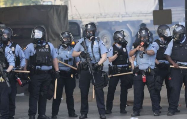 Για «διάλυση» της Αστυνομίας όπως είναι συζητάνε στο δημοτικό συμβούλιο της Μινεάπολης