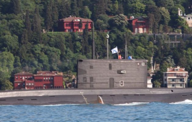 Βαριά οπλισμένο ρωσικό υποβρύχιο στην Ανατολική Μεσόγειο