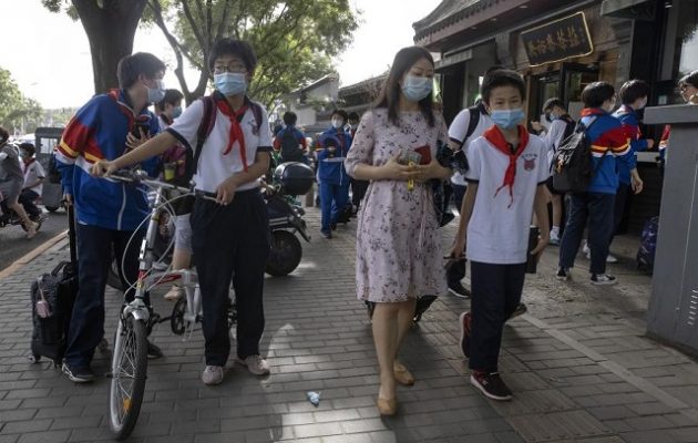 Το Πεκίνο κλείνει ξανά όλα τα σχολεία μετά το δεύτερο «χτύπημα» Covid-19