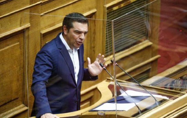 Δριμεία επίθεση Τσίπρα σε Μητσοτάκη: Υποδαυλίζεις εθνικό διχασμό ενώ ο τουρκικός στόλος είναι όλος έξω