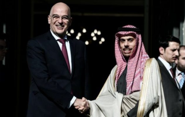 Ο Νίκος Δένδιας συνομίλησε με τον ομόλογό του της Σαουδικής Αραβίας