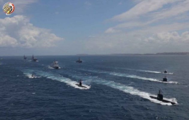 Ο αιγυπτιακός στόλος προχωρά σε μεγάλη ναυτική άσκηση στα ανοιχτά της Λιβύης