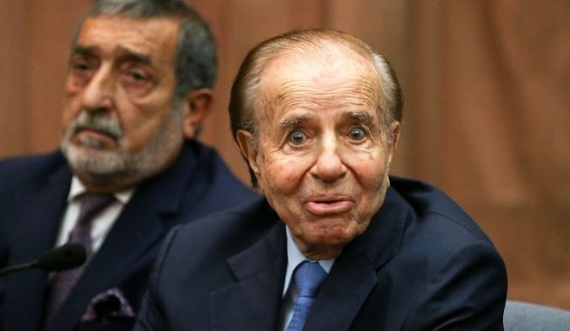 Πρώην πρόεδρος της Αργεντινής ξαναπαντρεύεται την ίδια γυναίκα μετά από 30 χρόνια