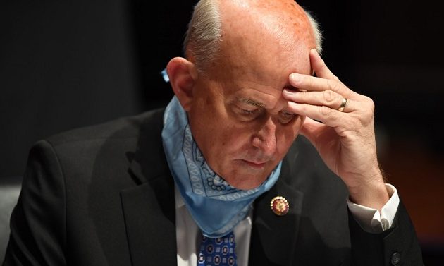 Ρεπουμπλικανός γερουσιαστής διαγνώστηκε με Covid-19 – Θα ταξίδευε με τον Τραμπ