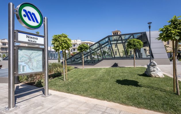 Σε λειτουργία από τη Δευτέρα τρεις νέοι σταθμοί Μετρό προς Πειραιά