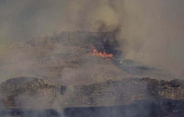 Η φωτιά σάρωσε τις Μυκήνες – Στις φλόγες η πρωτεύουσα των Ελλήνων της Εποχής του Χαλκού
