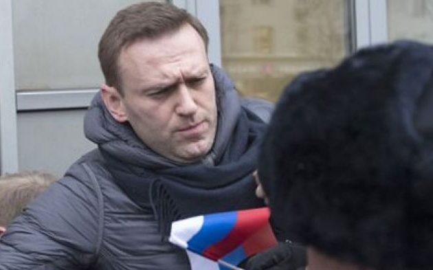 Ο αντίπαλος του Πούτιν, Αλεξέι Ναβάλνι, νοσηλεύεται σε ΜΕΘ σε σοβαρή κατάσταση