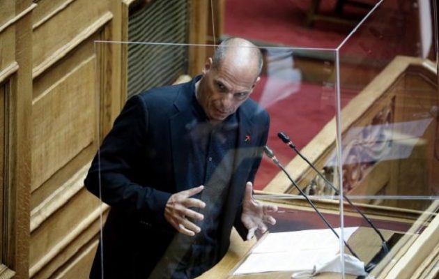Ο Βαρουφάκης εξήγησε γιατί καταψηφίζει τις συμφωνίες με Αίγυπτο και Ιταλία