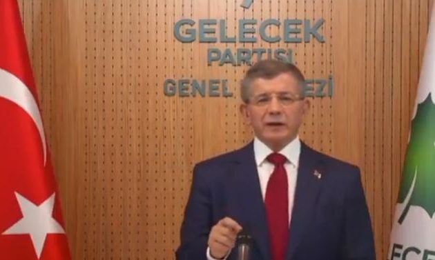 Νταβούτογλου: Αδύναμη διπλωματικά η Τουρκία – Άσχετος ο Ερντογάν