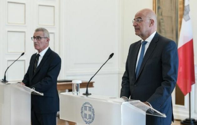 Δένδιας: Διάλογος χωρίς απειλές και εκβιασμούς ή κυρώσεις στην Τουρκία