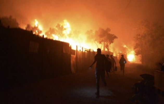 Στ. Πέτσας: Ανοιχτό το ενδεχόμενο η φωτιά στη Μόρια να μπήκε από εξωγενείς παράγοντες