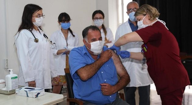 Κορωνοϊός: Η Τουρκία ξεκίνησε δοκιμές του κινεζικού εμβολίου σε πολίτες