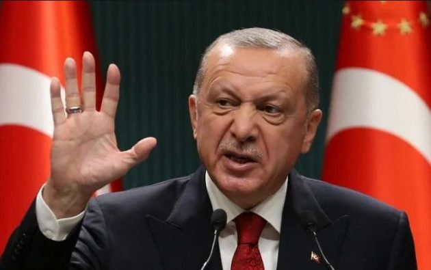 Ο «σπόνσορας» των τζιχαντιστών Ερντογάν κατηγόρησε τις ΗΠΑ ότι υποστηρίζουν τρομοκράτες