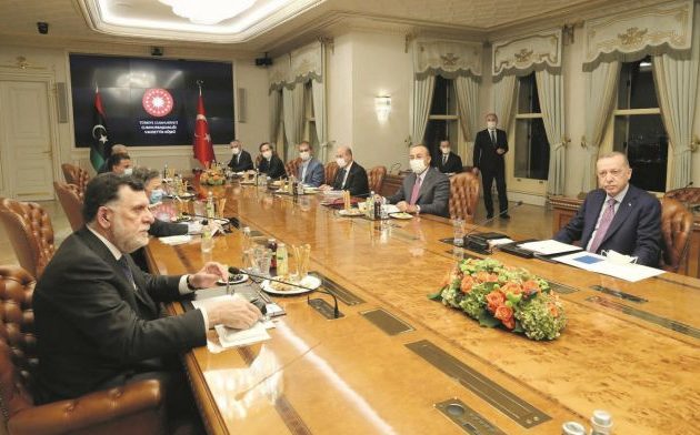 Συνάντηση Ερντογάν με Σαράτζ την Κυριακή στην Κωνσταντινούπολη με ατζέντα Λιβύη και Αν. Μεσόγειο