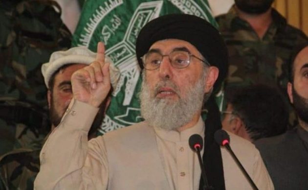 Ο τρομοκράτης Χεκματιάρ, που είχε τον Ερντογάν στα πόδια του, στέλνει μουτζαχεντίν ενισχύσεις στο Αζερμπαϊτζάν