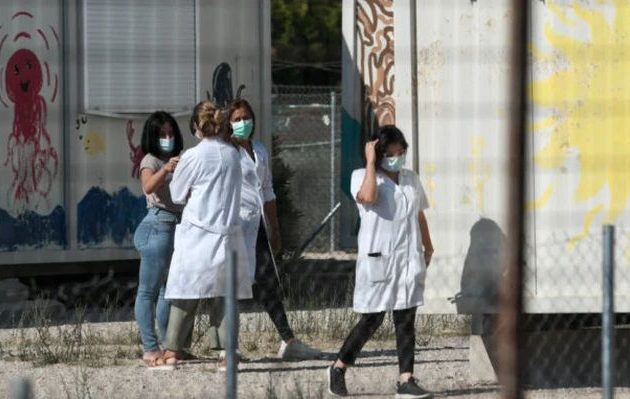 Σε πλήρη υγειονομικό αποκλεισμό η δομή φιλοξενίας στον Σκαραμαγκά