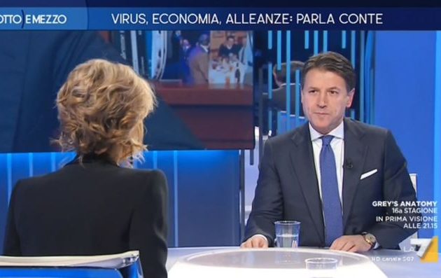 Τζουζέπε Κόντε: Όχι υποχρεωτικό το εμβόλιο στην Ιταλία – Πώς θα γιορταστούν τα Χριστούγεννα