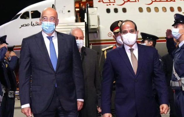 Στην Αθήνα ο πρόεδρος Σίσι – Τον υποδέχτηκε ο Δένδιας