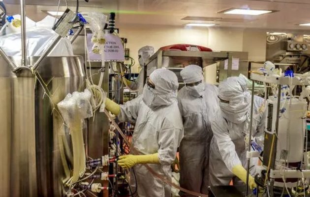 To Ινστιτούτο Serum της Ινδίας έχει παρασκευάσει 40 εκατομμύρια δόσεις του πιθανού εμβολίου της AstraZeneca