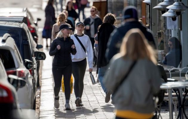 Η κυβέρνηση της Σουηδίας ψηφίζει νέο αυστηρότερο νόμο για την κορωνοϊό