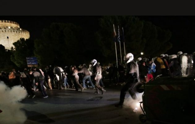 Θεσσαλονίκη: 11 προσαγωγές -η μία σύλληψη- στα επεισόδια ενάντια στα περιοριστικά μέτρα