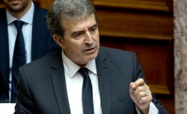 Χρυσοχοΐδης: Απόλυτη συμμόρφωση με τα μέτρα για να «φρενάρουμε» τον ιό