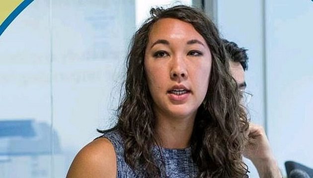 Αμερικανίδα νοσοκόμα: Το εμβόλιο μπορεί να έχει παρενέργειες αλλά θα το ξανάκανα