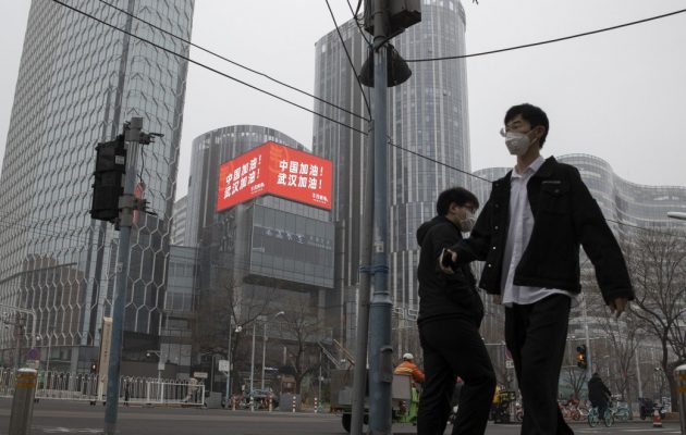 Στα… ίχνη του κορωνοϊού: O ΠΟΥ στέλνει επιστημονική αποστολή στη Βουχάν