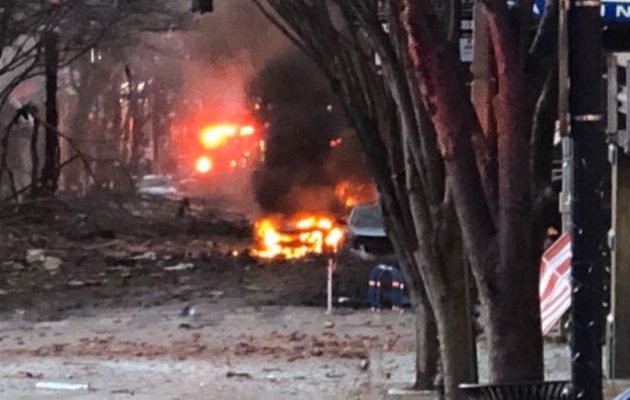 Εξερράγη σταθμευμένο αυτοκινούμενο τροχόσπιτο στο κέντρο του Νάσβιλ