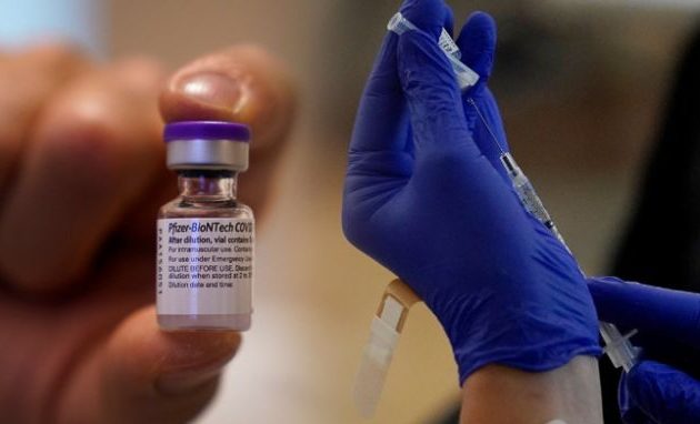 Το Ντουμπάι επιτρέπει σε θηλάζουσες και όσες θέλουν να να μείνουν έγκυες να κάνουν το εμβόλιο της Pfizer