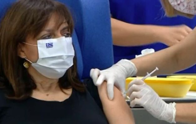 Εμβολιάστηκε η Πρόεδρος της Δημοκρατίας