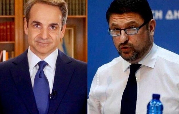 Ο Χαρδαλιάς διαψεύδει τον Μητσοτάκη: Δεν θα κάνουμε 8.000 εμβολιασμούς την ημέρα αλλά 17.500