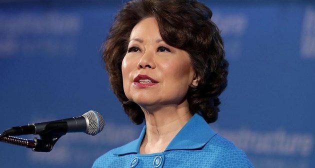 Παραιτήθηκε η υπουργός Μεταφορών των ΗΠΑ Ελέιν Τσάο