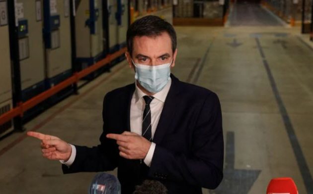 Λαϊκή οργή για τα εμβόλια στη Γαλλία – Μόνο… 518 εμβολιασμοί