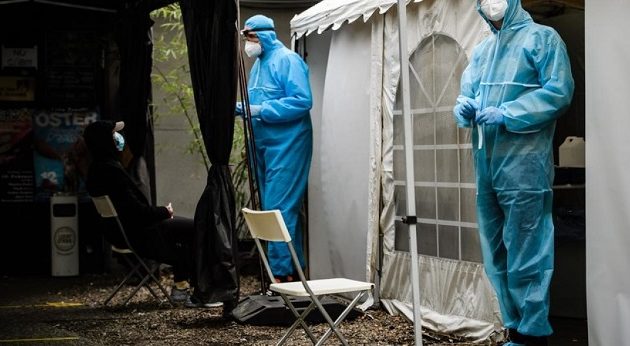 ECDC: Ο κορωνοϊός θα παραμείνει για καιρό παρά τα εμβόλια