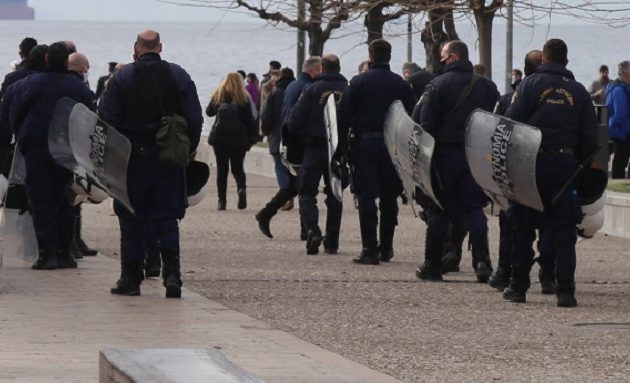 Θεσσαλονίκη: Συνελήφθη 32χρονη για ρίψη του σταυρού στα νερά του Θερμαϊκού