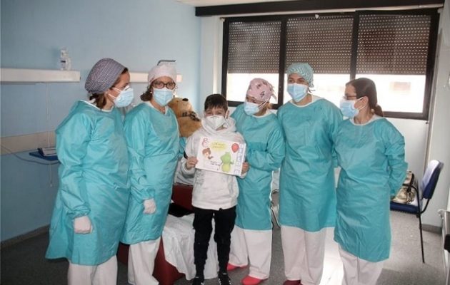 10χρονος κέρδισε τη μάχη με τον κορωνοϊό μετά από 11 ημέρες στη ΜΕΘ