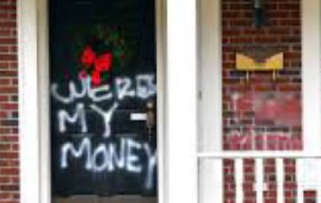 ΗΠΑ: Βανδάλισαν σπίτια πολιτικών εν μέσω πολιτικής διαμάχης για την παροχή οικονομικής βοήθειας λόγω πανδημίας
