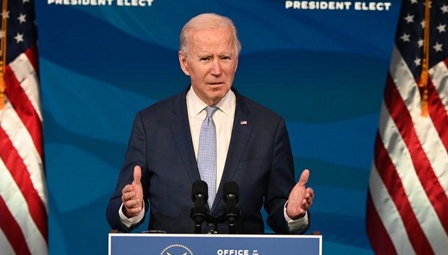 Μπάιντεν: Είμαι σοκαρισμένος – Να βγει ο Τραμπ και να ορκιστεί πίστη στο Σύνταγμα
