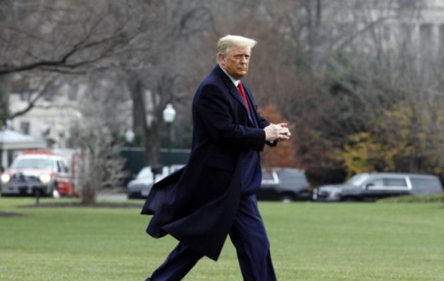 Ο Ντόναλντ Τραμπ επιστρέφει αιφνιδιαστικά στον Λευκό Οίκο – Τι συμβαίνει;