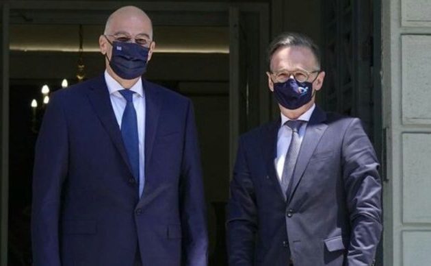 Ο Νίκος Δένδιας είχε τηλεφωνική επικοινωνία με τον Χάικο Μάας