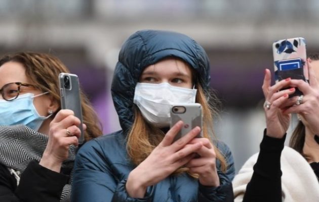 Βρετανία: Δεν θα φορούν μάσκες το καλοκαίρι