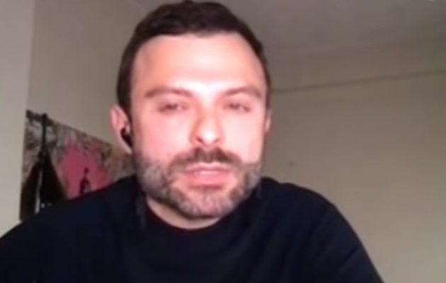 Γιώργος Παπαπαύλου: Γνωστός σκηνοθέτης έχωσε το χέρι του μέσα στο παντελόνι μου