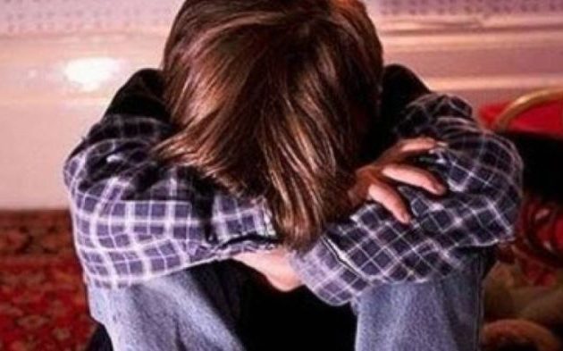 Ελληνίδα 36χρονη φιλόλογος κατηγορείται ότι αποπλάνησε 13χρονο μαθητή της