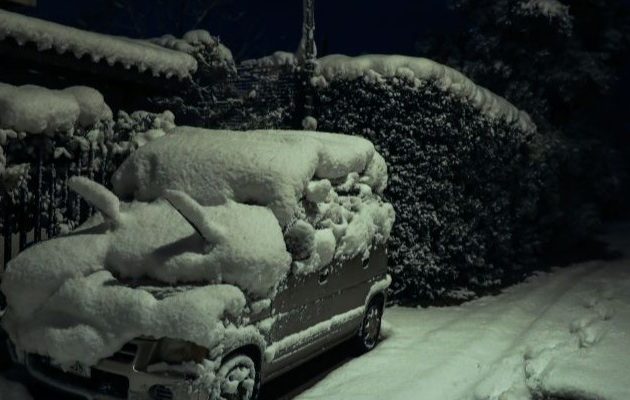 Χωρίς ρεύμα 250.000 νοικοκυριά στην Αττική – Άγνωστο πότε θα αποκατασταθούν οι ζημιές