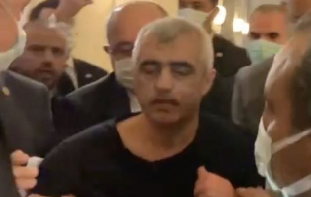 Αφέθηκε ελεύθερος ο Γκεργκερλιόγλου από τις τουρκικές Αρχές αφού έδωσε κατάθεση με τις πιτζάμες