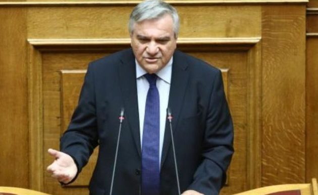 Καστανίδης: «Δεν μπορεί η κυβέρνηση να ζητάει από την κοινωνία να μην αντιδρά αλλά η ίδια να νομοθετεί ό,τι θέλει»