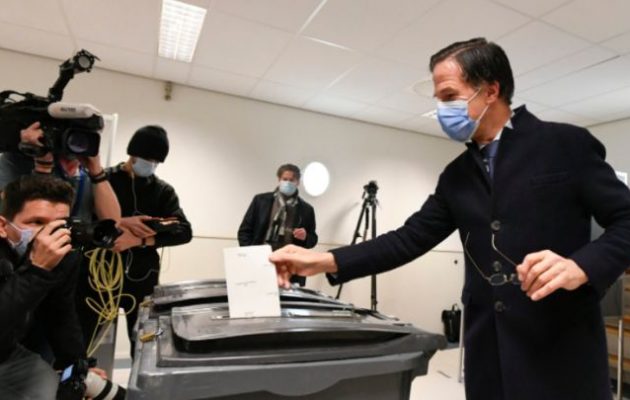 Στην Ολλανδία έκαναν εκλογές με περιοριστικά μέτρα και συμμετοχή 82%