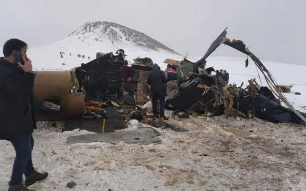 Κούρδοι (PKK): Εμείς καταρρίψαμε το τουρκικό ελικόπτερο με τους 11 νεκρούς – Χουλουσί Ακάρ: Έπεσε λόγω κακού καιρού
